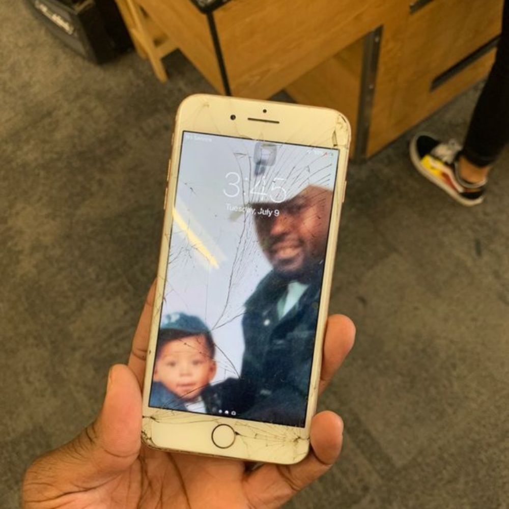 iPhone 8 Plus cracked screen unlocked